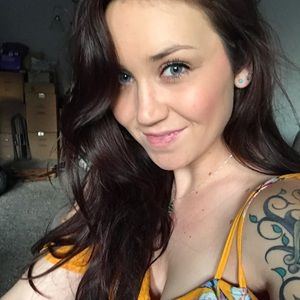 Meet your Posher, Janelle